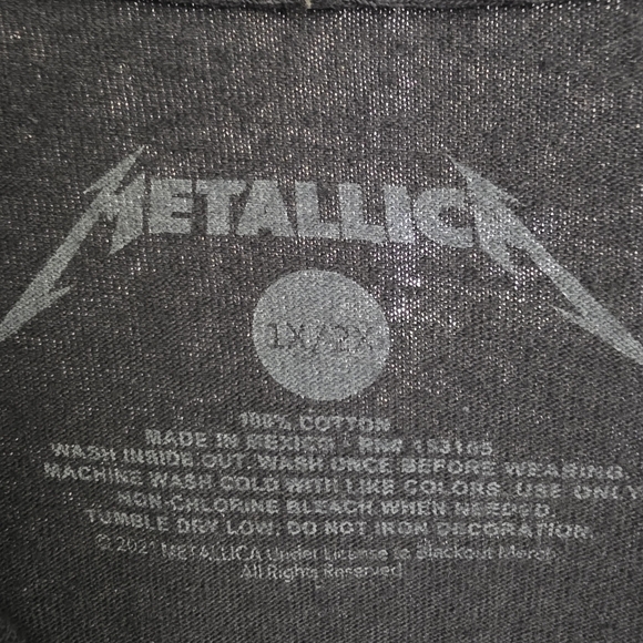 Metallica Oversized Black T-Shirt with Purple Graphic - Picture 3 of 7